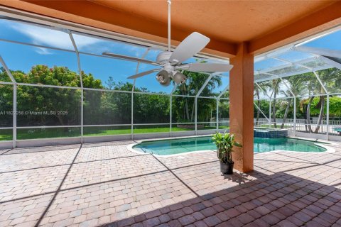 House in Pembroke Pines, Florida 5 bedrooms, 261.98 sq.m. № 1787257 - photo 30