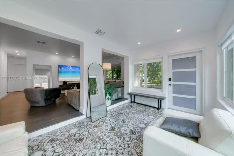 Villa ou maison à vendre à El Portal, Floride: 3 chambres, 114.27 m2 № 1992126 - photo 5