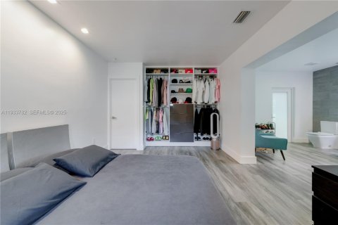 Villa ou maison à vendre à El Portal, Floride: 3 chambres, 114.27 m2 № 1992126 - photo 16