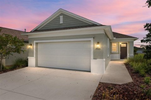 House in Ocala, Florida 2 bedrooms, 124.86 sq.m. № 1907436 - photo 1
