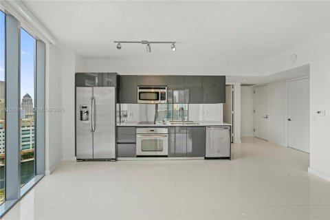 Condo in Miami, Florida, 2 bedrooms  № 2065066 - photo 4