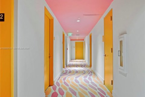 Condo in Miami, Florida, 2 bedrooms  № 2065066 - photo 18