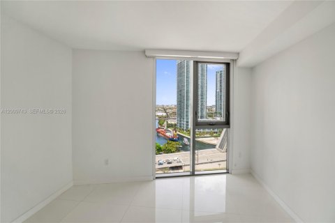 Condo in Miami, Florida, 2 bedrooms  № 2065066 - photo 5