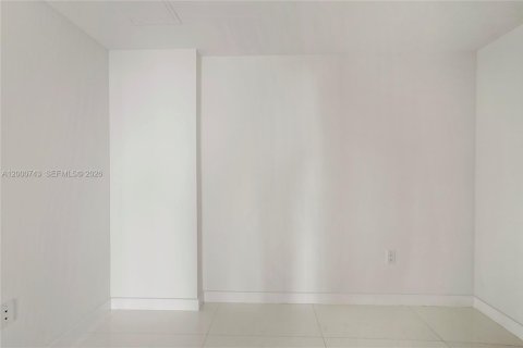 Condo in Miami, Florida, 2 bedrooms  № 2065066 - photo 14