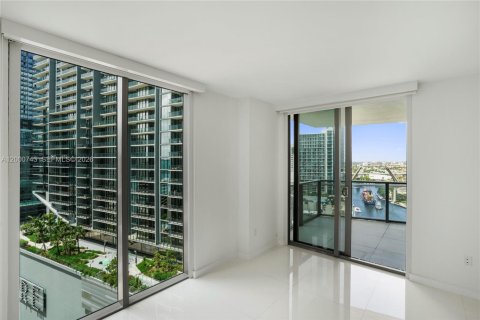 Condo in Miami, Florida, 2 bedrooms  № 2065066 - photo 21