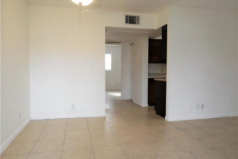 Appartement à louer à DeLand, Floride: 1 chambre, 48.77 m2 № 2383975 - photo 3