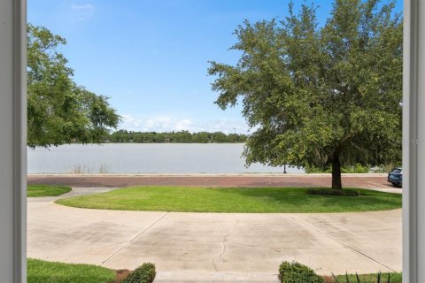 House in Orlando, Florida 4 bedrooms, 306.3 sq.m. № 1749568 - photo 8