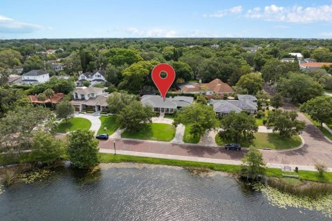 House in Orlando, Florida 4 bedrooms, 306.3 sq.m. № 1749568 - photo 7