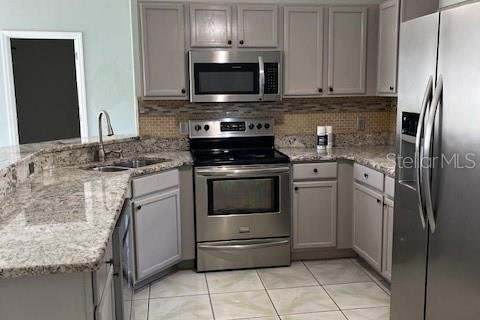 Снять в аренду виллу или дом в Киссимми, Флорида 3 комнаты, 107.12м2, № 1879833 - фото 7