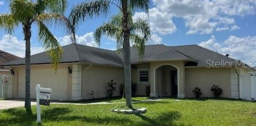 Casa en Kissimmee, Florida 3 dormitorios, 107.12 m2 № 1879833