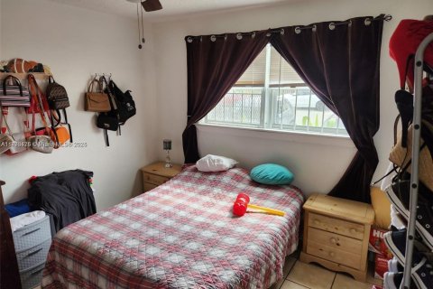 Commercial property in Miami, Florida 316.24 sq.m. № 1959084 - photo 6