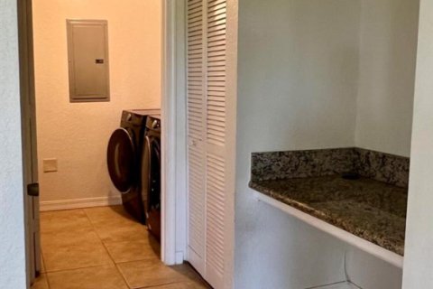 Condo in Port St. Lucie, Florida, 2 bedrooms № 2083587 - photo 15
