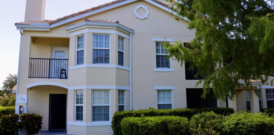 Condo in Port St. Lucie, Florida, 2 bedrooms № 2083587