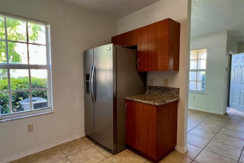 Condo in Port St. Lucie, Florida, 2 bedrooms № 2083587 - photo 4