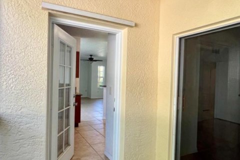 Condo in Port St. Lucie, Florida, 2 bedrooms № 2083587 - photo 19