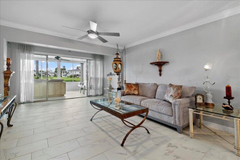 Condo in Delray Beach, Florida, 2 bedrooms  № 2242526 - photo 18