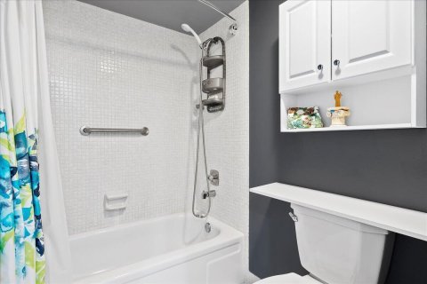 Condo in Delray Beach, Florida, 2 bedrooms  № 2242526 - photo 25