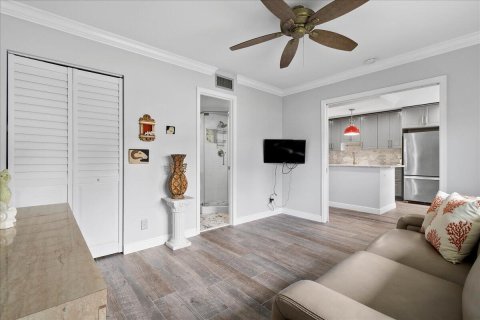 Condo in Delray Beach, Florida, 2 bedrooms  № 2242526 - photo 12