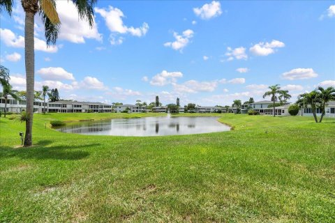 Condo in Delray Beach, Florida, 2 bedrooms  № 2242526 - photo 4