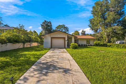Casa en Inverness, Florida 2 dormitorios, 102.56 m2 № 2371455