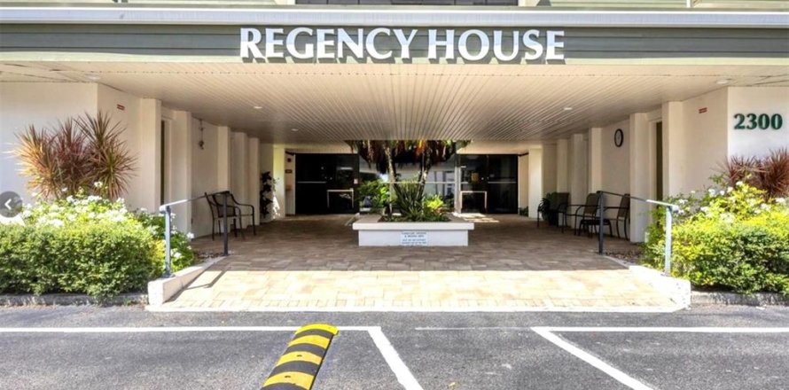 Condo in Port Charlotte, Florida, 2 bedrooms № 1413104