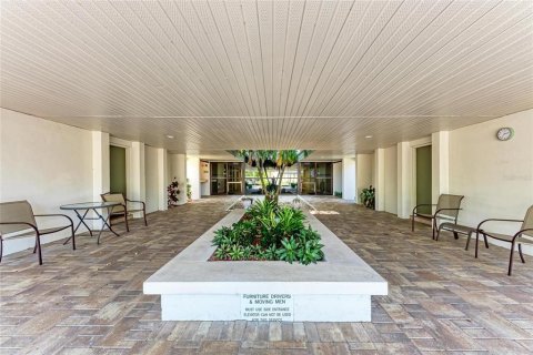Condominio en venta en Port Charlotte, Florida, 2 dormitorios, 85.38 m2 № 1413104 - foto 2