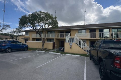 Condominio en venta en Miami Gardens, Florida, 2 dormitorios, 104.24 m2 № 2005042 - foto 17