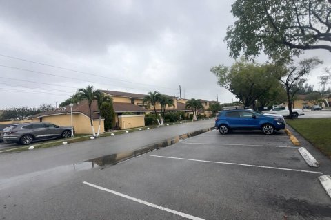 Condominio en venta en Miami Gardens, Florida, 2 dormitorios, 104.24 m2 № 2005042 - foto 16