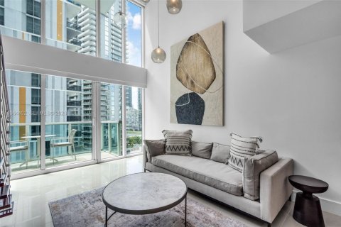 Condominio en alquiler en Miami, Florida, 1 dormitorio, 98.29 m2 № 2026429 - foto 7