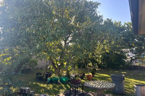 Villa ou maison à vendre à Miami, Floride: 3 chambres, 120.77 m2 № 1995481 - photo 21