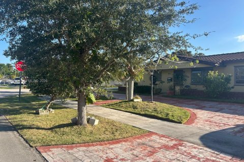 Villa ou maison à vendre à Miami, Floride: 3 chambres, 120.77 m2 № 1995481 - photo 23