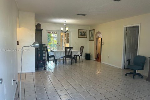Villa ou maison à vendre à Miami, Floride: 3 chambres, 120.77 m2 № 1995481 - photo 8