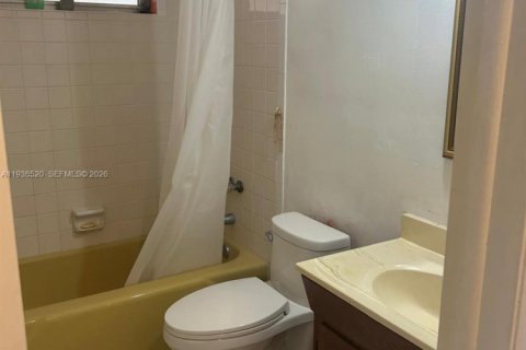 Villa ou maison à vendre à Miami, Floride: 3 chambres, 120.77 m2 № 1995481 - photo 12