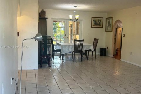 Villa ou maison à vendre à Miami, Floride: 3 chambres, 120.77 m2 № 1995481 - photo 7