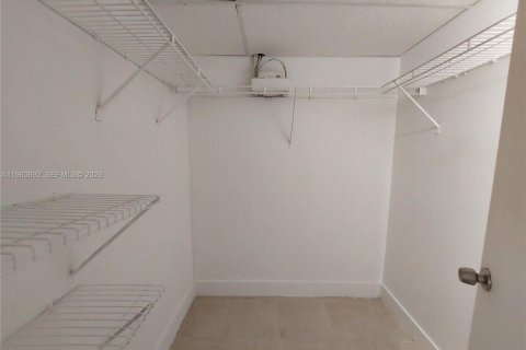 Снять в аренду кондоминиум в Тамарак, Флорида 3 спальни, 108.42м2, № 2022038 - фото 10