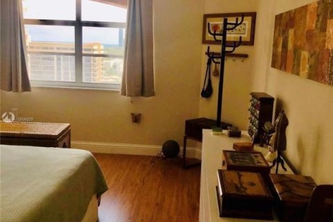 Copropriété à louer à Hallandale Beach, Floride: 1 chambre, 74.14 m2 № 2294244 - photo 8