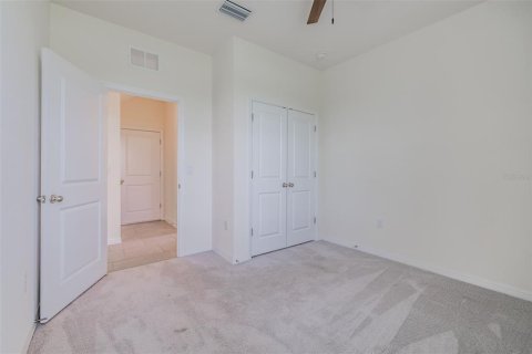 House in Riverview, Florida 5 bedrooms, 275.36 sq.m. № 2201904 - photo 21