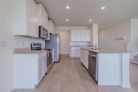 House in Riverview, Florida 5 bedrooms, 275.36 sq.m. № 2201904 - photo 12