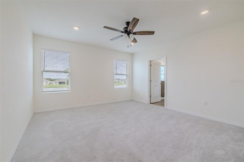 House in Riverview, Florida 5 bedrooms, 275.36 sq.m. № 2201904 - photo 29