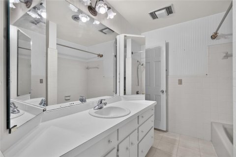 Villa ou maison à vendre à Eustis, Floride: 3 chambres, 235.51 m2 № 2419582 - photo 25