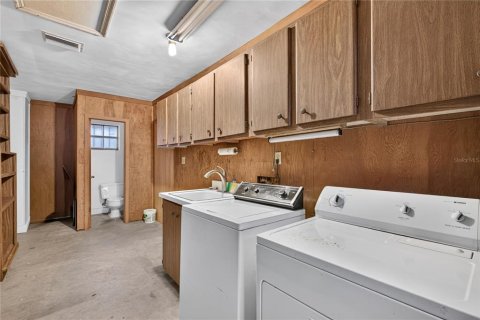 Villa ou maison à vendre à Eustis, Floride: 3 chambres, 235.51 m2 № 2419582 - photo 18