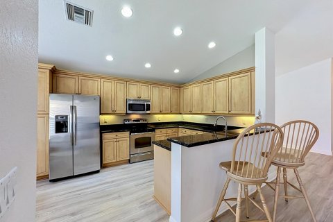 Casa en venta en Vero Beach, Florida, 3 dormitorios, 160.16 m2 № 2188550 - foto 8