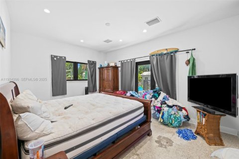 Casa en venta en Fort Lauderdale, Florida, 6 dormitorios, 413.14 m2 № 1982601 - foto 20