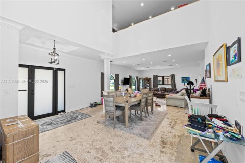 Casa en venta en Fort Lauderdale, Florida, 6 dormitorios, 413.14 m2 № 1982601 - foto 13