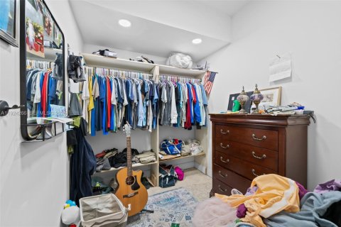 Casa en venta en Fort Lauderdale, Florida, 6 dormitorios, 413.14 m2 № 1982601 - foto 19