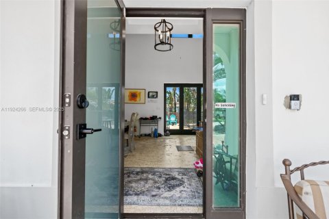 Casa en venta en Fort Lauderdale, Florida, 6 dormitorios, 413.14 m2 № 1982601 - foto 10