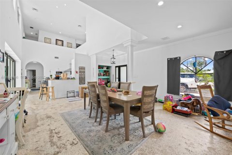 Casa en venta en Fort Lauderdale, Florida, 6 dormitorios, 413.14 m2 № 1982601 - foto 11