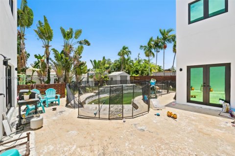 Casa en venta en Fort Lauderdale, Florida, 6 dormitorios, 413.14 m2 № 1982601 - foto 7
