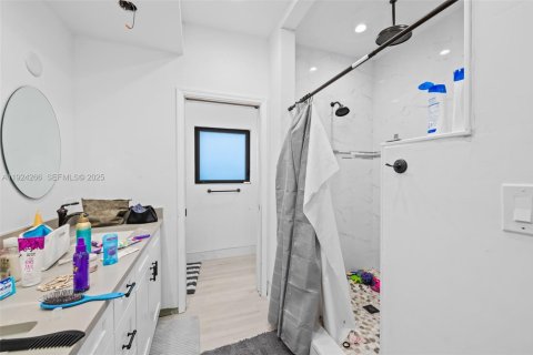 Casa en venta en Fort Lauderdale, Florida, 6 dormitorios, 413.14 m2 № 1982601 - foto 24