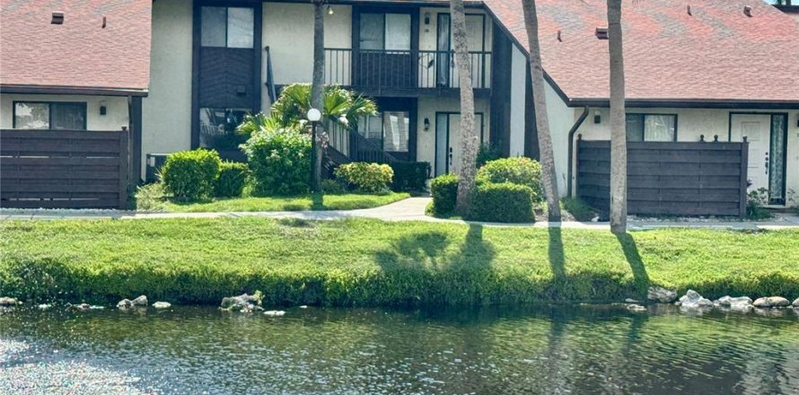 Condo in Bradenton, Florida, 2 bedrooms  № 1803095